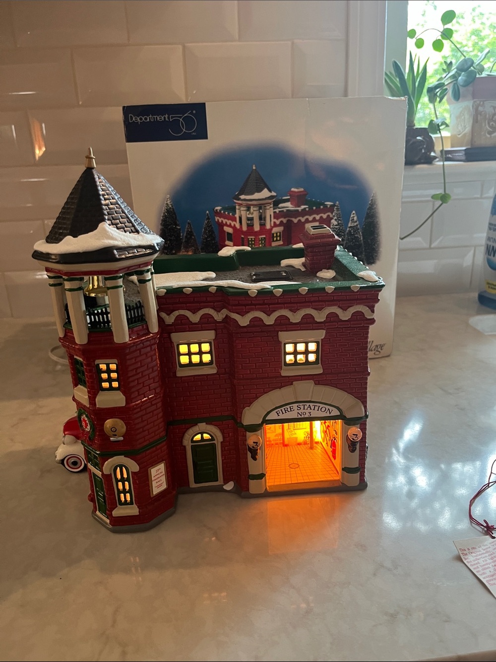 Department 56 Snow Village Fire Station #3 with Lighted Cord 54942 Retired w/Box